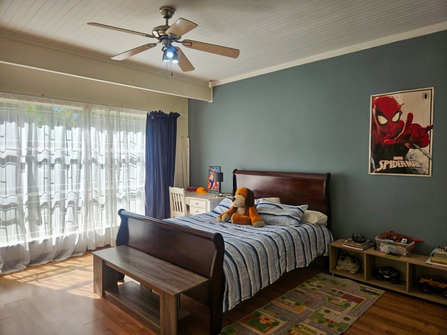 4 Bedroom Property for Sale in Mooivallei Park North West